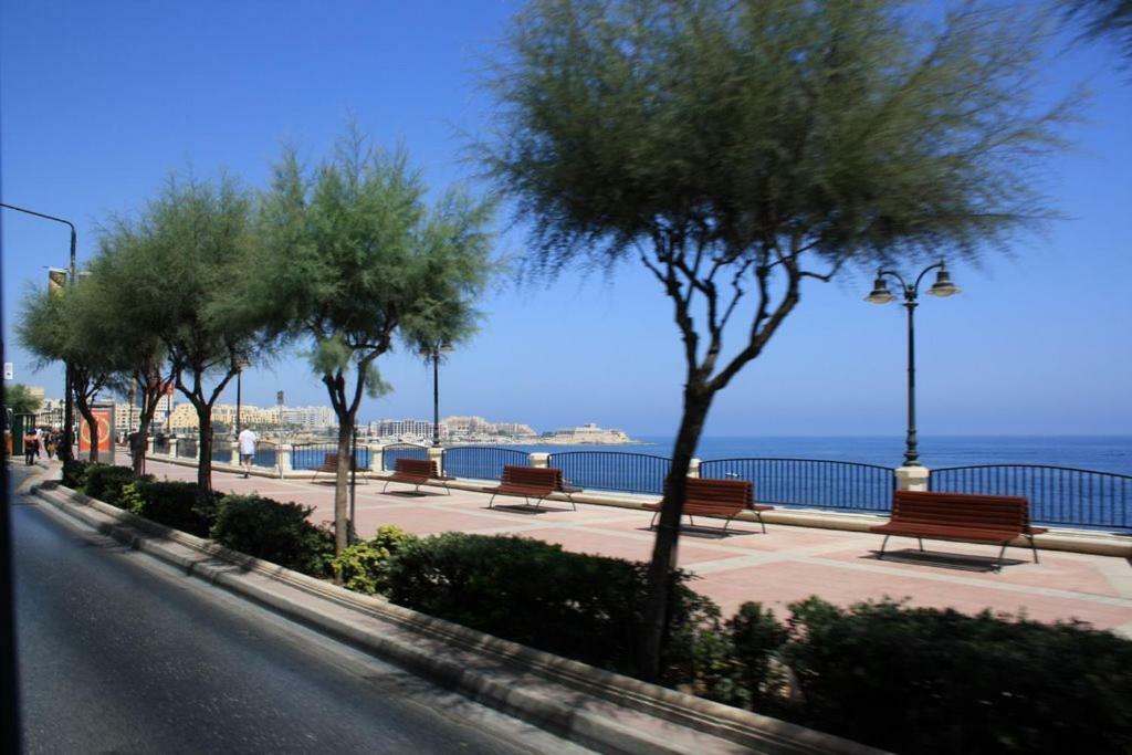 Modern 2 Bedroom Apartment In St Julians Saint Julian's エクステリア 写真